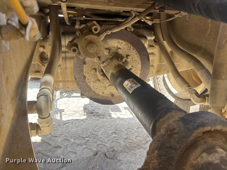 image for item ER7647 2019 Caterpillar 966M wheel loader