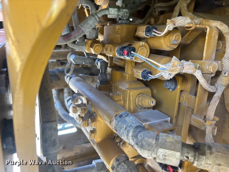 image for item ER7647 2019 Caterpillar 966M wheel loader