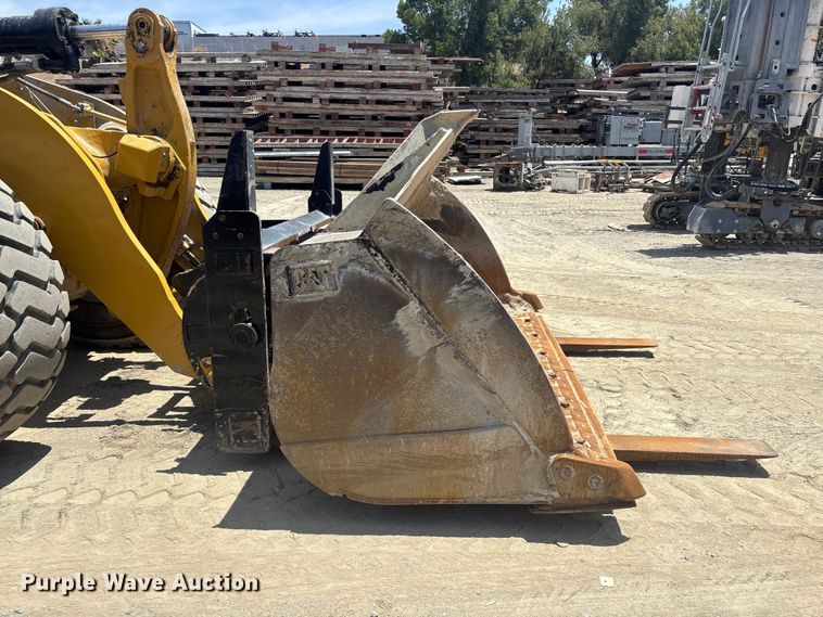image for item ER7647 2019 Caterpillar 966M wheel loader