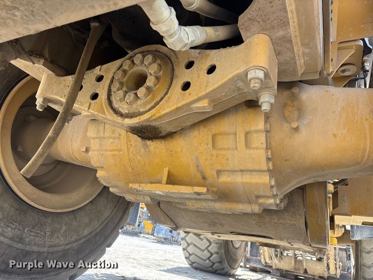 image for item ER7647 2019 Caterpillar 966M wheel loader