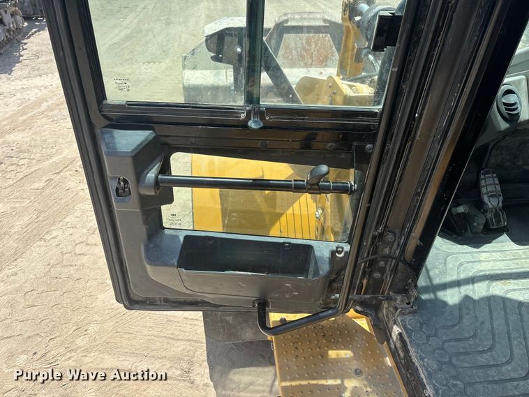 image for item ER7647 2019 Caterpillar 966M wheel loader