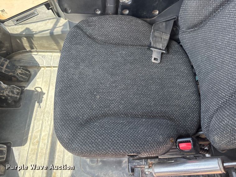 image for item ER7647 2019 Caterpillar 966M wheel loader