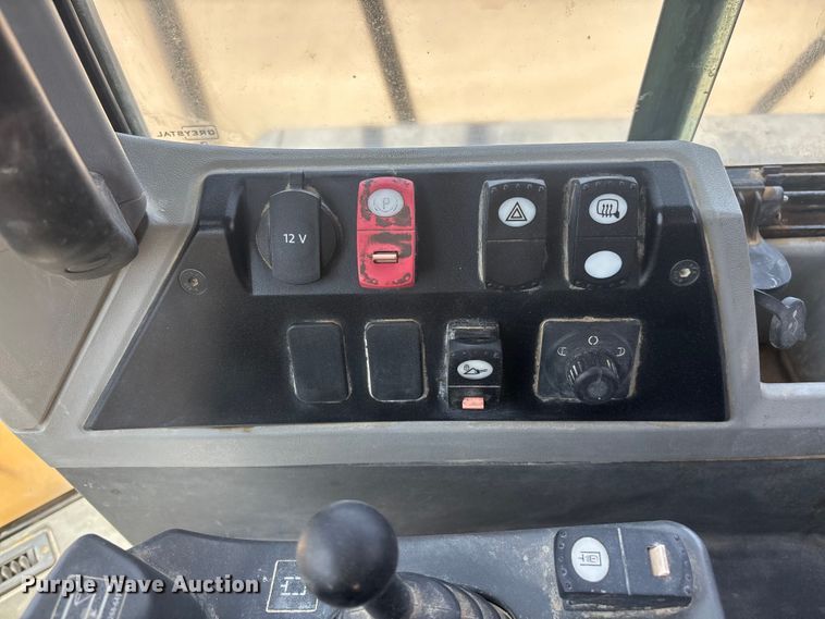 image for item ER7647 2019 Caterpillar 966M wheel loader