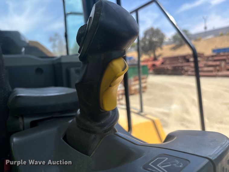 image for item ER7647 2019 Caterpillar 966M wheel loader