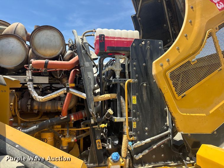 image for item ER7647 2019 Caterpillar 966M wheel loader