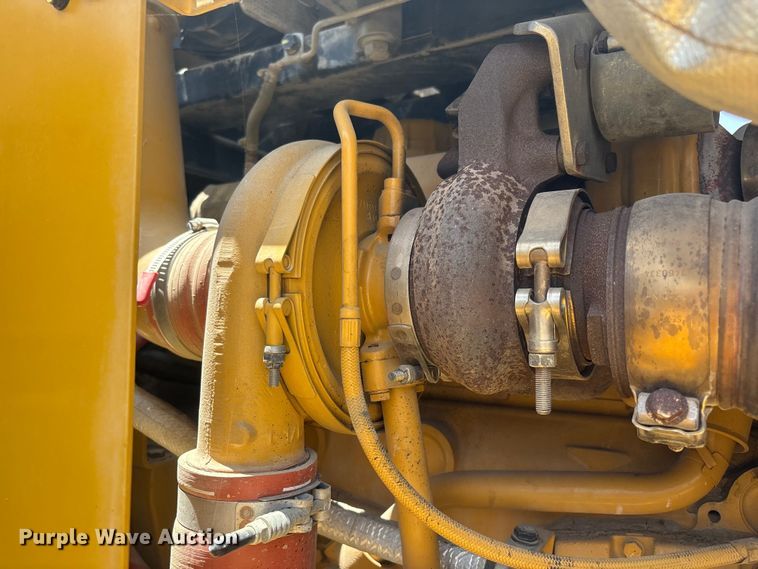 image for item ER7647 2019 Caterpillar 966M wheel loader