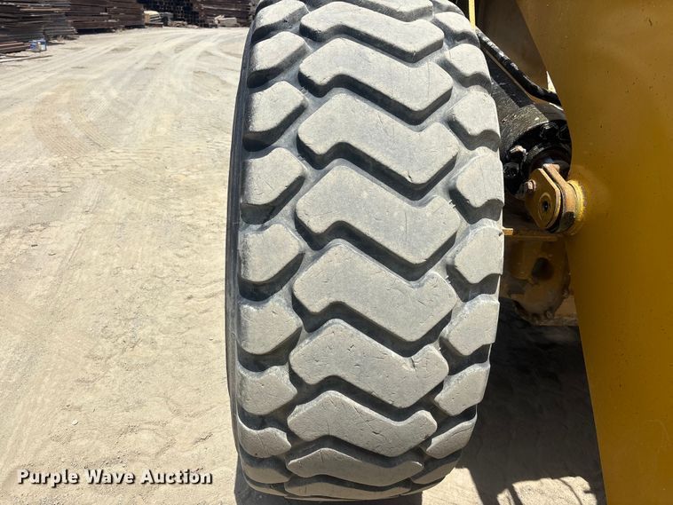 image for item ER7647 2019 Caterpillar 966M wheel loader