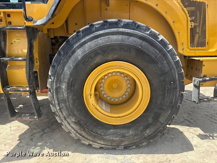 image for item ER7647 2019 Caterpillar 966M wheel loader