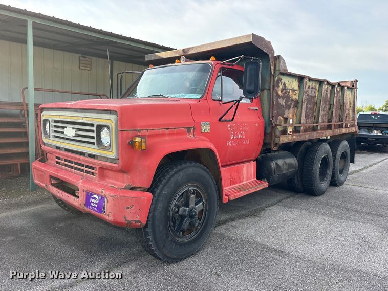 image for item ET2123 1974 Chevrolet C65 dump truck
