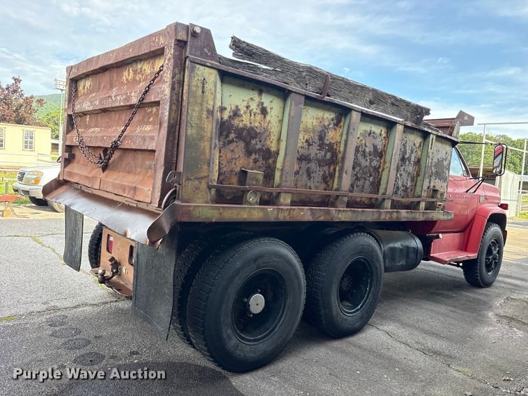 image for item ET2123 1974 Chevrolet C65 dump truck