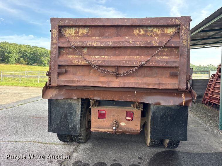 image for item ET2123 1974 Chevrolet C65 dump truck