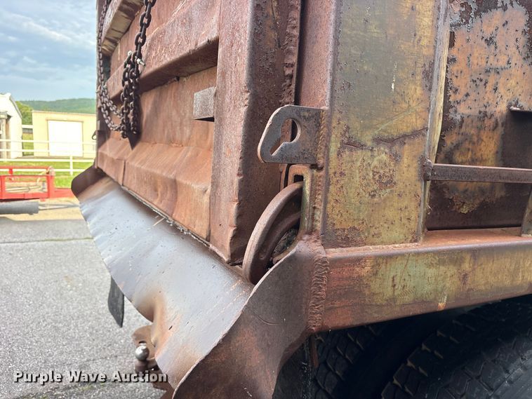 image for item ET2123 1974 Chevrolet C65 dump truck