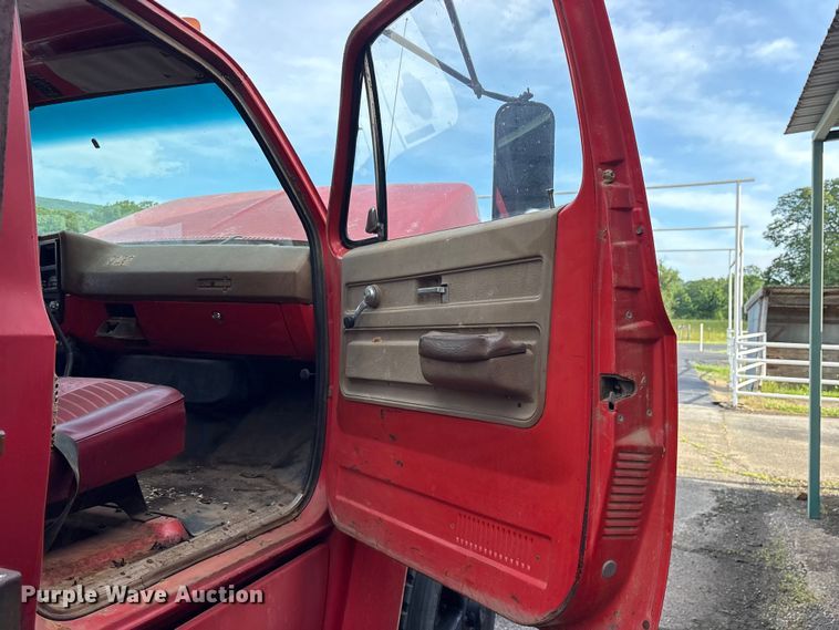 image for item ET2123 1974 Chevrolet C65 dump truck