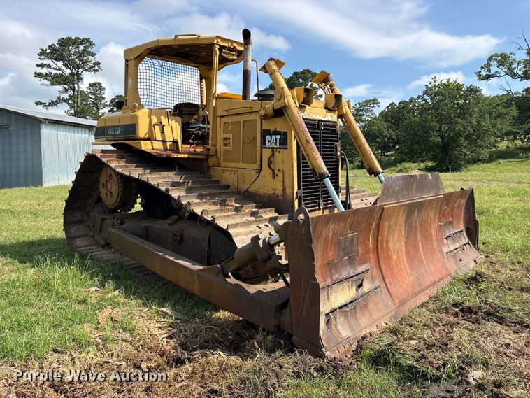 image for item ET2125 1995 Caterpillar D6H LGP dozer
