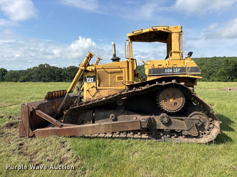 image for item ET2125 1995 Caterpillar D6H LGP dozer