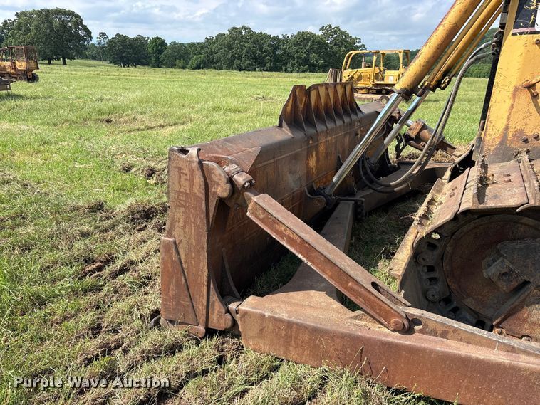image for item ET2125 1995 Caterpillar D6H LGP dozer