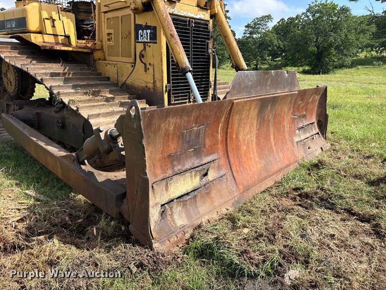 image for item ET2125 1995 Caterpillar D6H LGP dozer