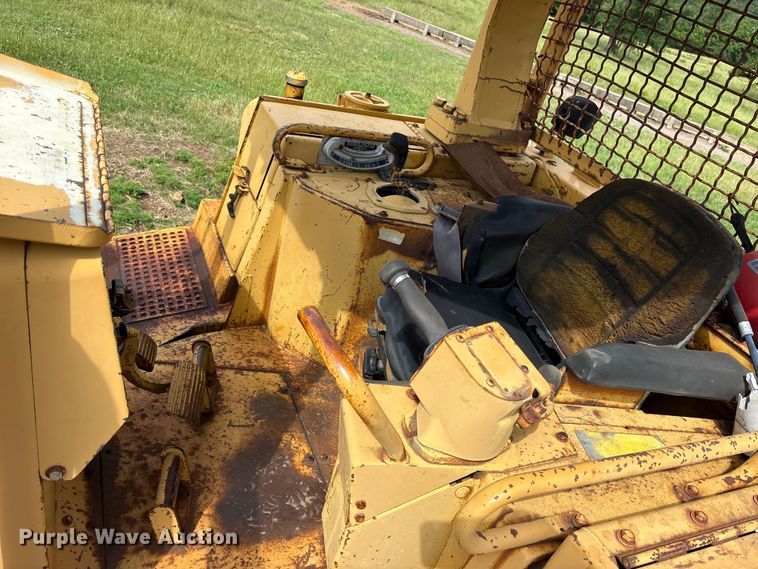 image for item ET2125 1995 Caterpillar D6H LGP dozer