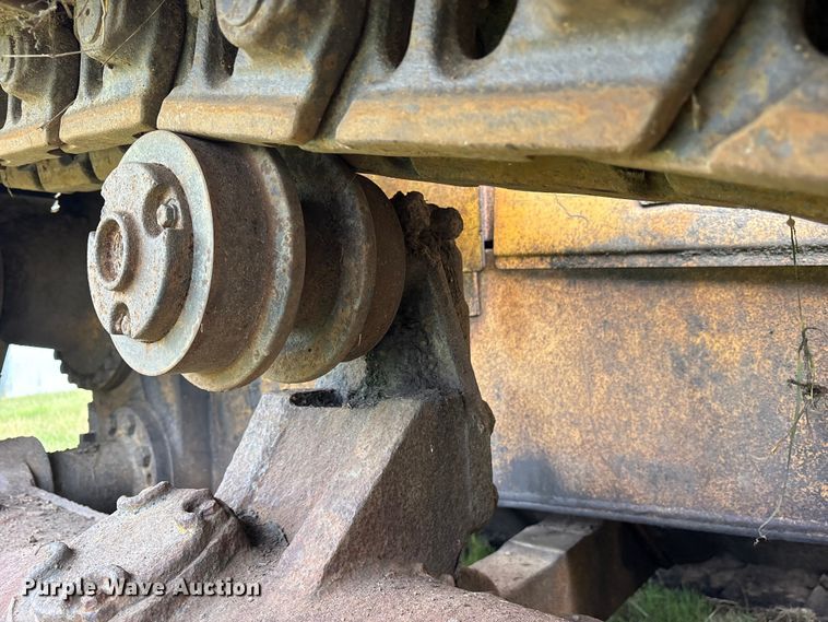 image for item ET2125 1995 Caterpillar D6H LGP dozer
