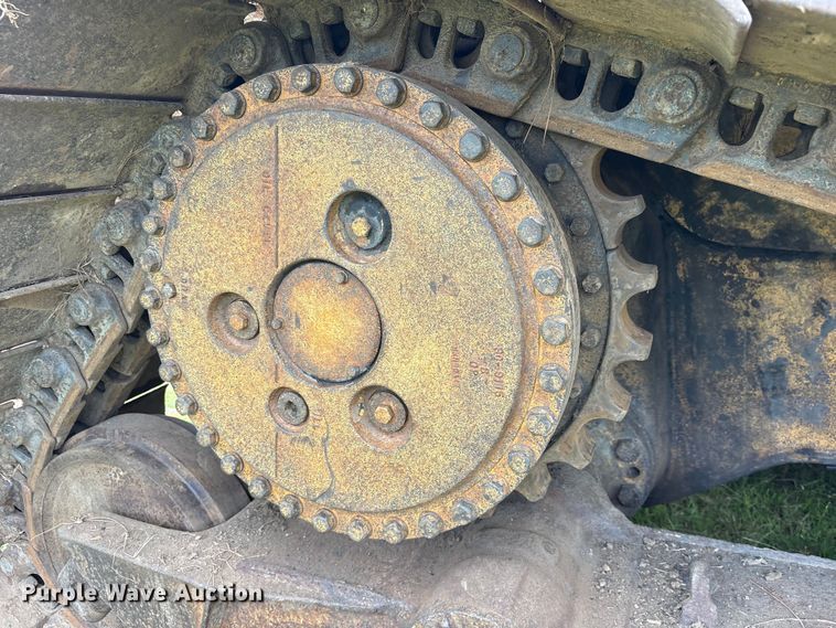 image for item ET2125 1995 Caterpillar D6H LGP dozer
