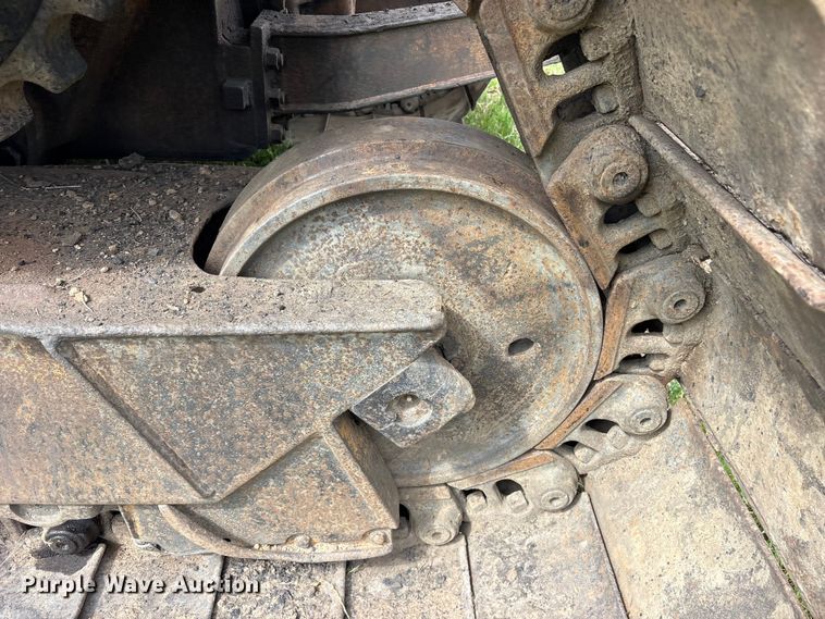 image for item ET2125 1995 Caterpillar D6H LGP dozer