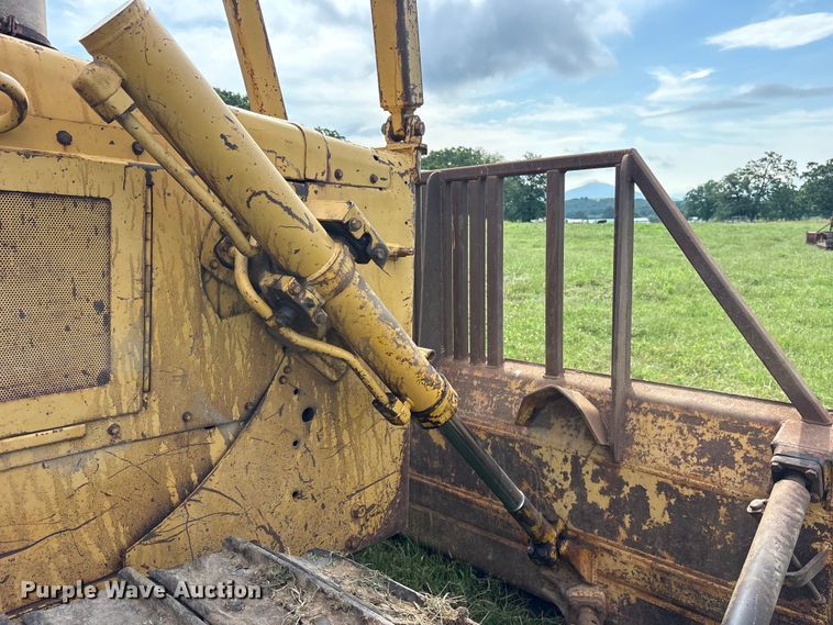 image for item ET2126 1980 Caterpillar D5B dozer