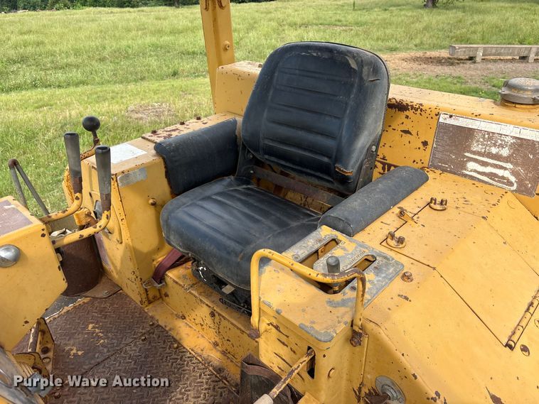 image for item ET2126 1980 Caterpillar D5B dozer