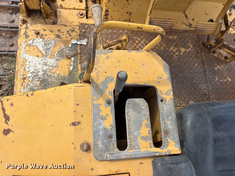 image for item ET2126 1980 Caterpillar D5B dozer