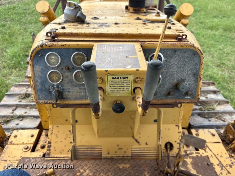 image for item ET2126 1980 Caterpillar D5B dozer