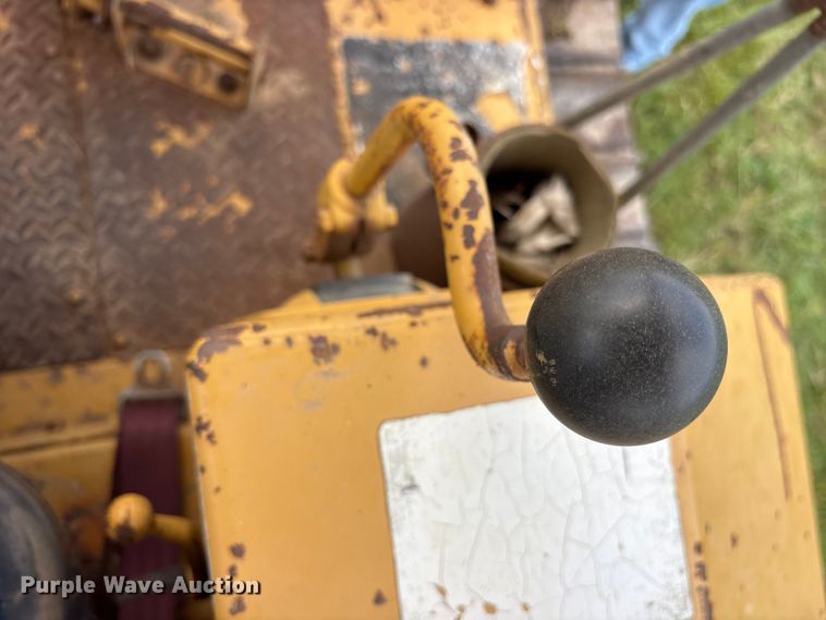 image for item ET2126 1980 Caterpillar D5B dozer