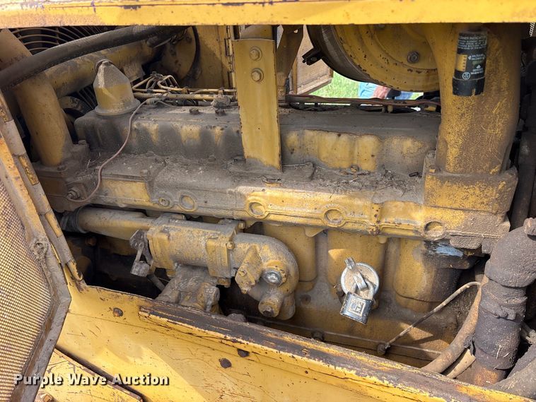 image for item ET2126 1980 Caterpillar D5B dozer