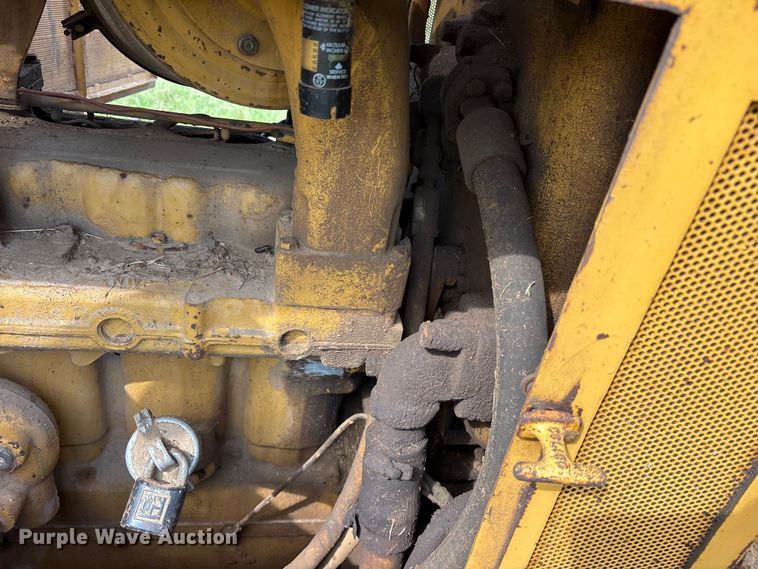 image for item ET2126 1980 Caterpillar D5B dozer