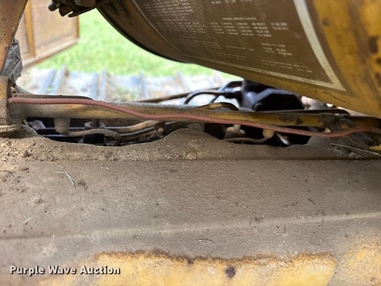 image for item ET2126 1980 Caterpillar D5B dozer