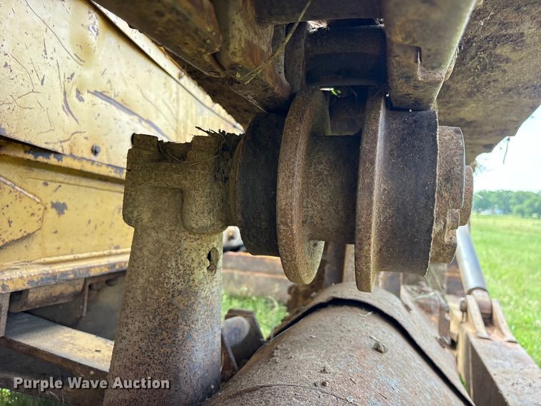 image for item ET2126 1980 Caterpillar D5B dozer