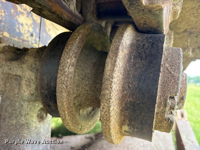 image for item ET2126 1980 Caterpillar D5B dozer