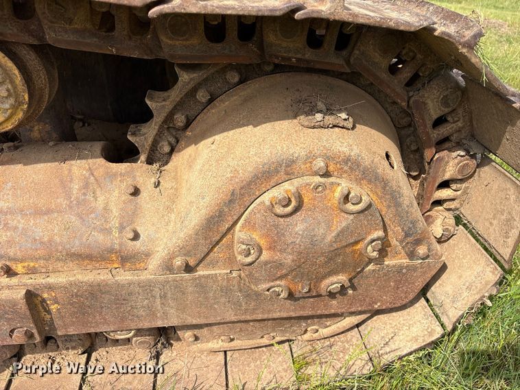 image for item ET2126 1980 Caterpillar D5B dozer