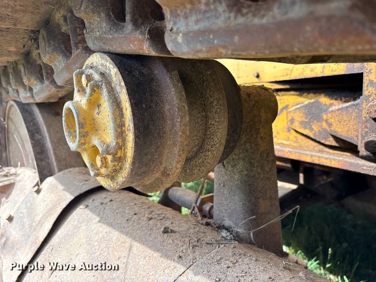 image for item ET2126 1980 Caterpillar D5B dozer