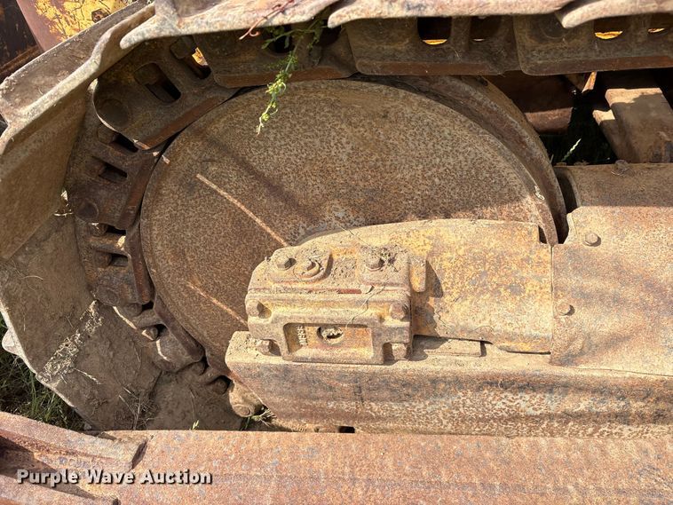 image for item ET2126 1980 Caterpillar D5B dozer