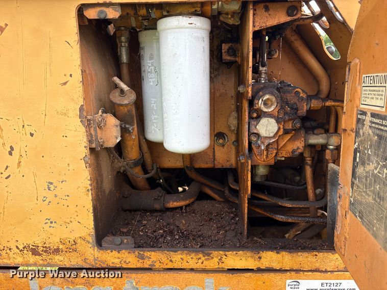 image for item ET2127 1990 Case 550 dozer