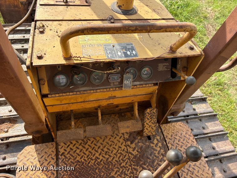 image for item ET2127 1990 Case 550 dozer