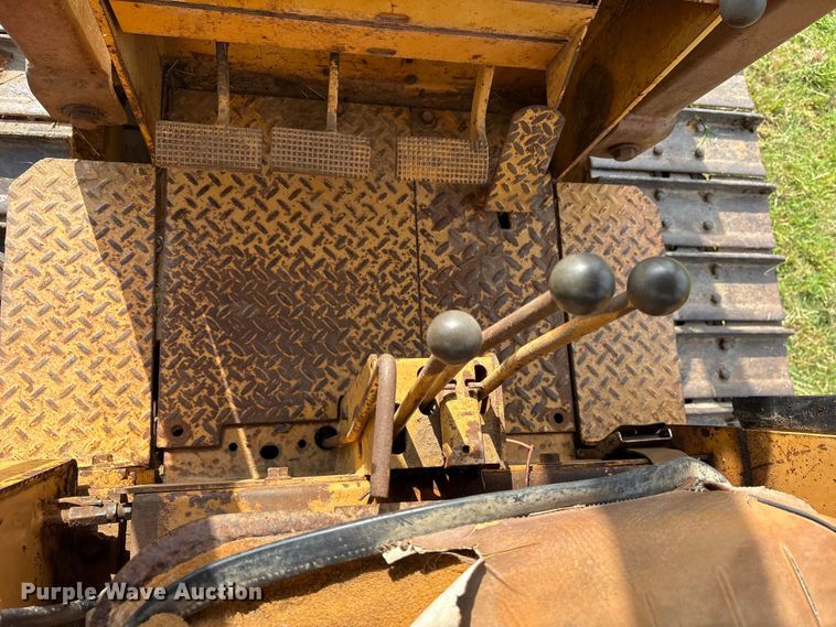 image for item ET2127 1990 Case 550 dozer