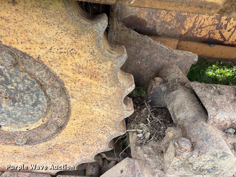image for item ET2127 1990 Case 550 dozer