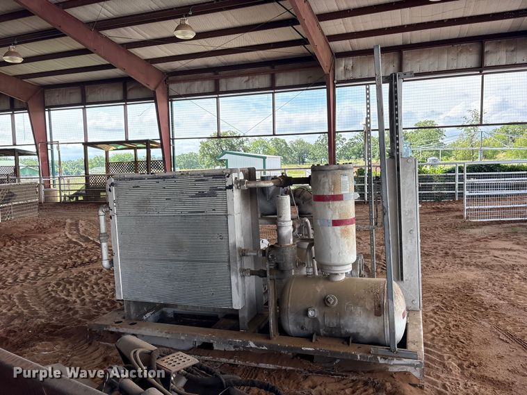 image for item ET2129 2007 Gardner Denver air compressor