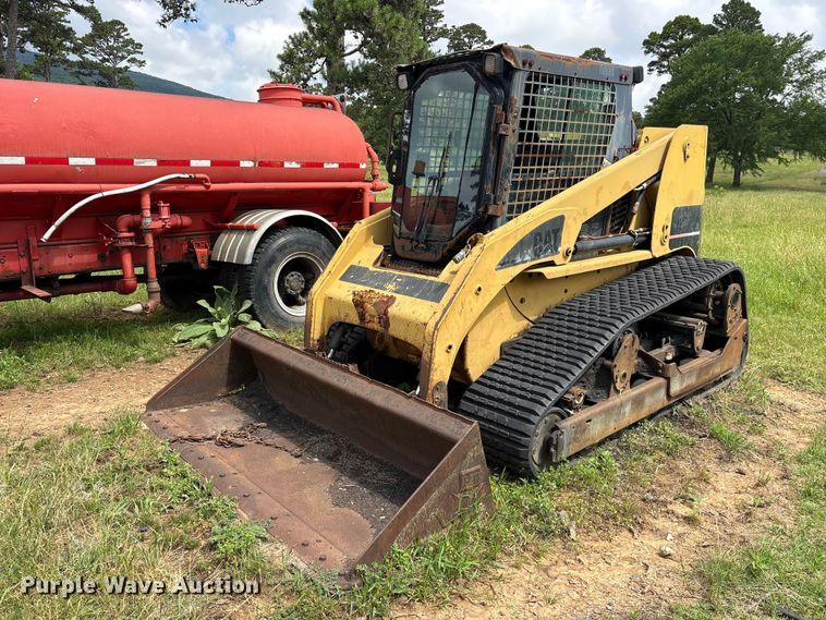 image for item ET2131 2003 Caterpillar 277 tracked skid steer loader