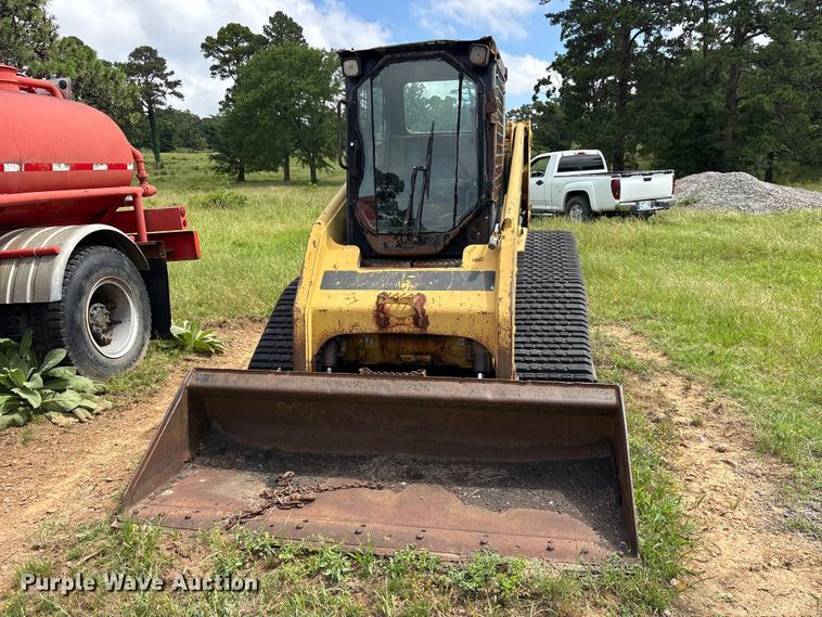 image for item ET2131 2003 Caterpillar 277 tracked skid steer loader