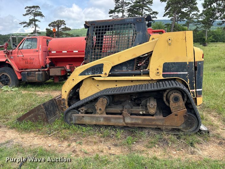 image for item ET2131 2003 Caterpillar 277 tracked skid steer loader