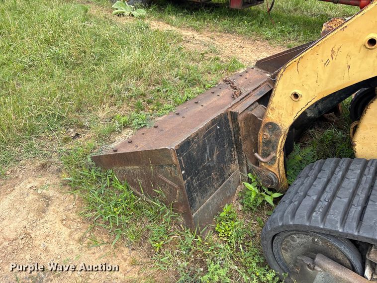 image for item ET2131 2003 Caterpillar 277 tracked skid steer loader