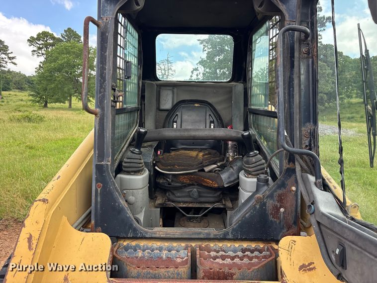 image for item ET2131 2003 Caterpillar 277 tracked skid steer loader