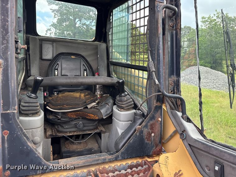 image for item ET2131 2003 Caterpillar 277 tracked skid steer loader