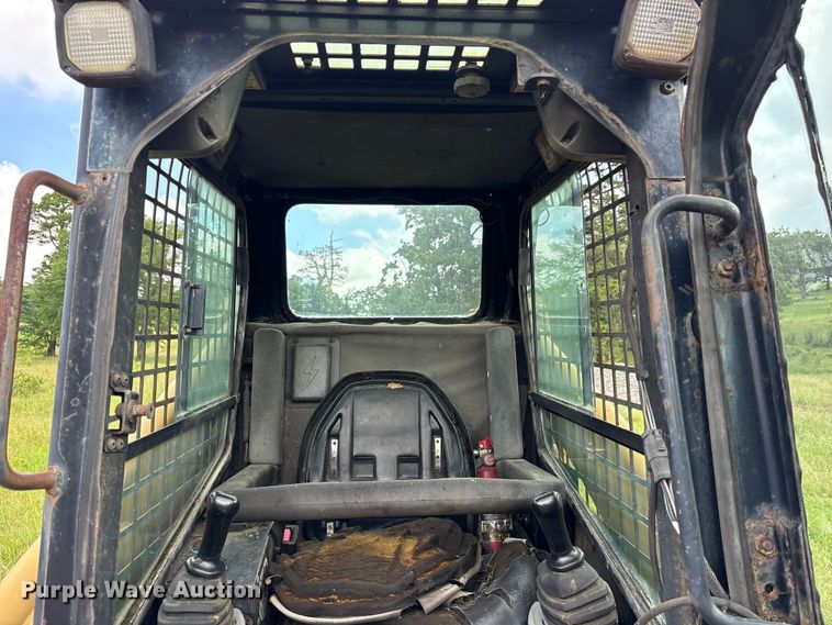 image for item ET2131 2003 Caterpillar 277 tracked skid steer loader